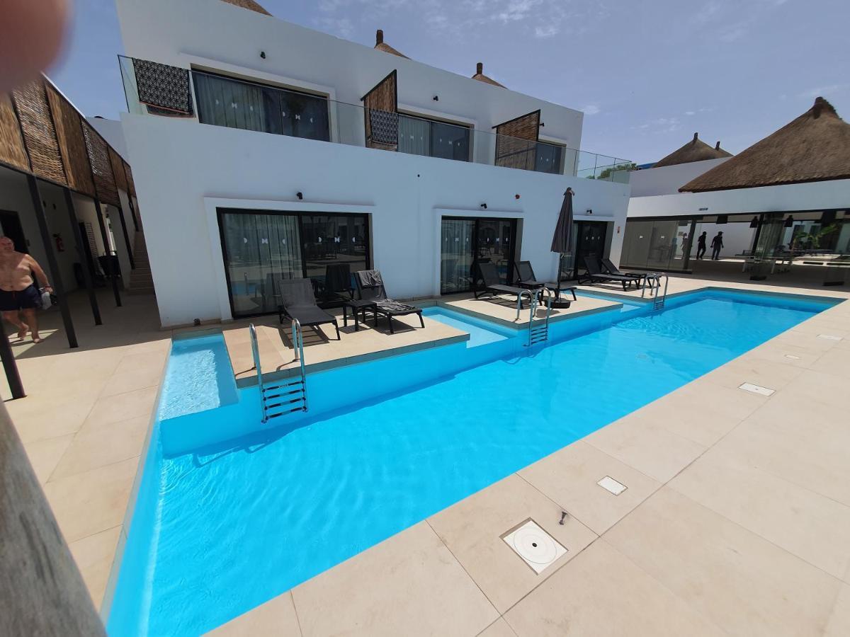 Kalimba Beach Resort (Adults Only) 코투 외부 사진